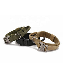 Cargar imagen en el visor de la galería, Collar Táctico de Nailon para Perros Medianos y Grandes - Estilo y Seguridad en un Solo Producto